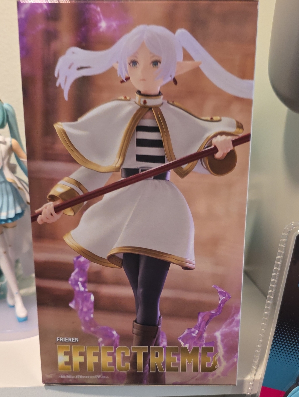 Frieren Effectreme White & Gold Figure - Frieren Collectible